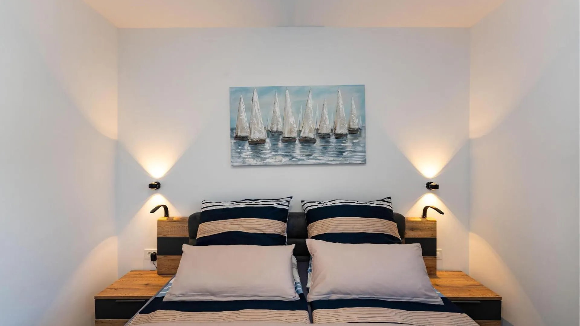 2 Bedroom Beautiful Apartment In Rovanjska
