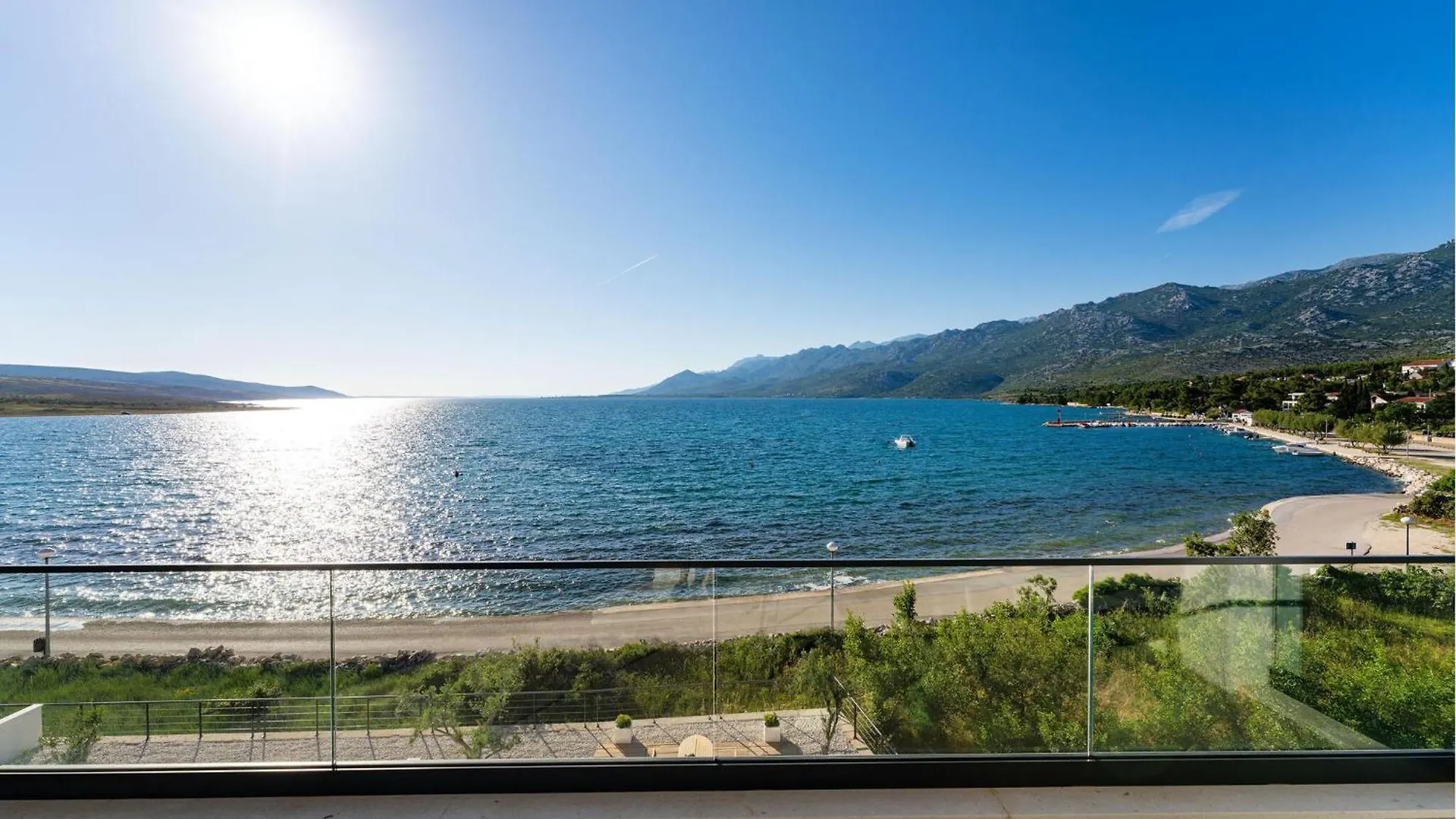2 Bedroom Beautiful Apartment In Rovanjska