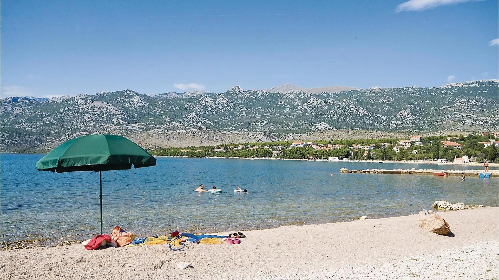 2 Bedroom Beautiful Apartment In Rovanjska Croazia