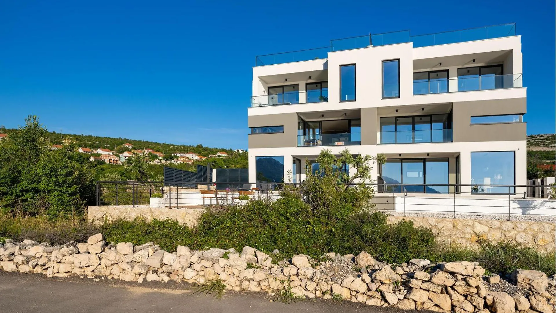 2 Bedroom Beautiful Apartment In Rovanjska Croatie